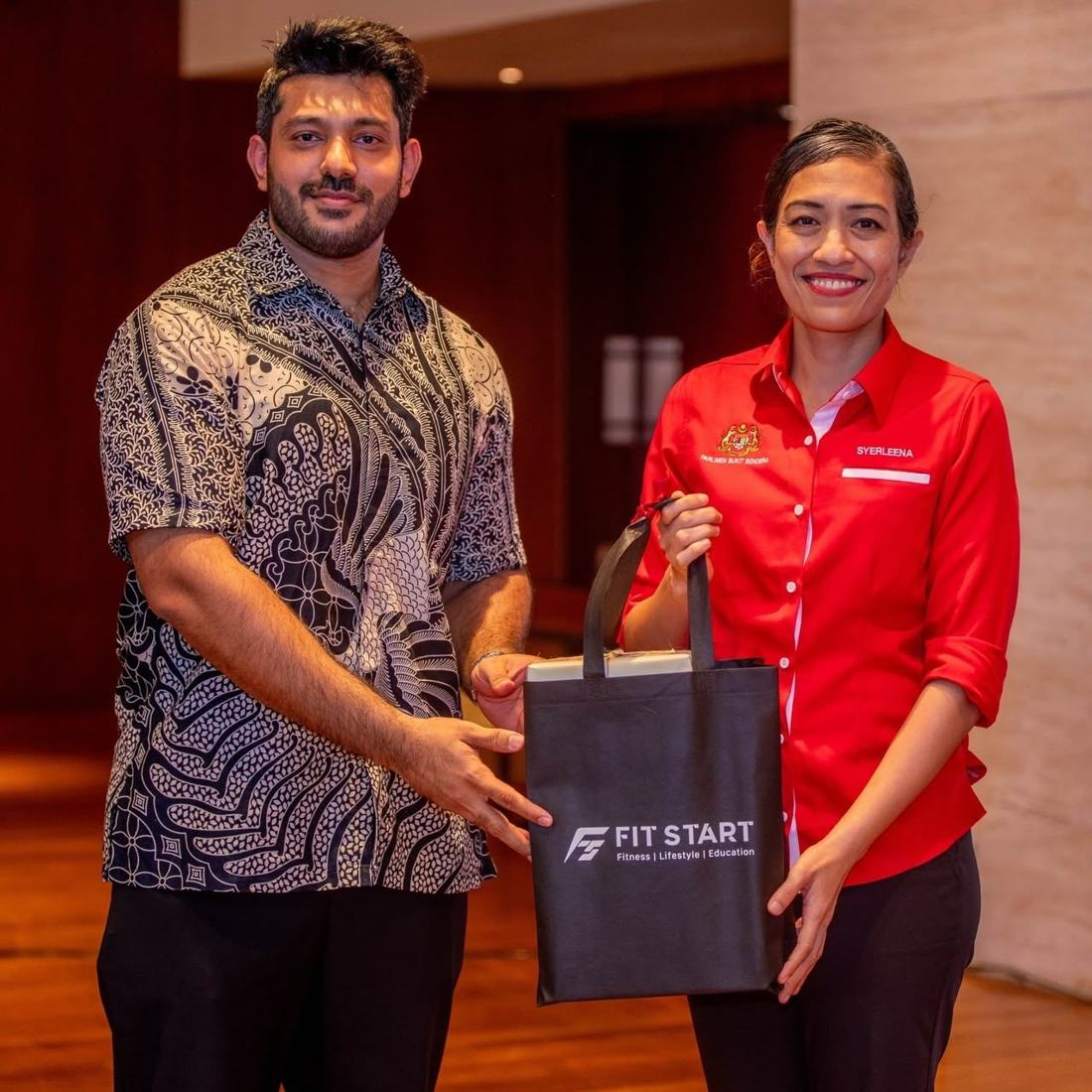 Fit Start gift bag presentation